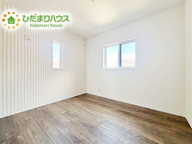 机にベットを置けば子供部屋の完成です！