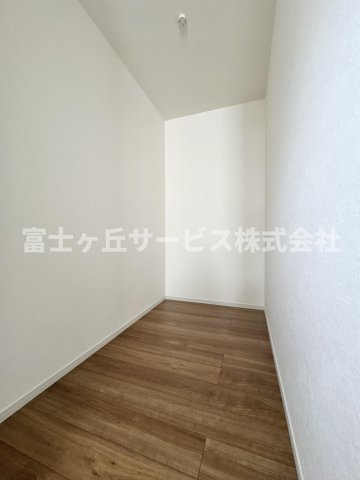 収納豊富なウォークインクローゼット
