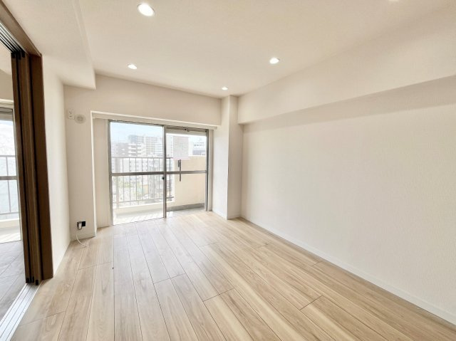 明るい洋室です