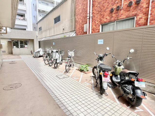 バイク置き場です。