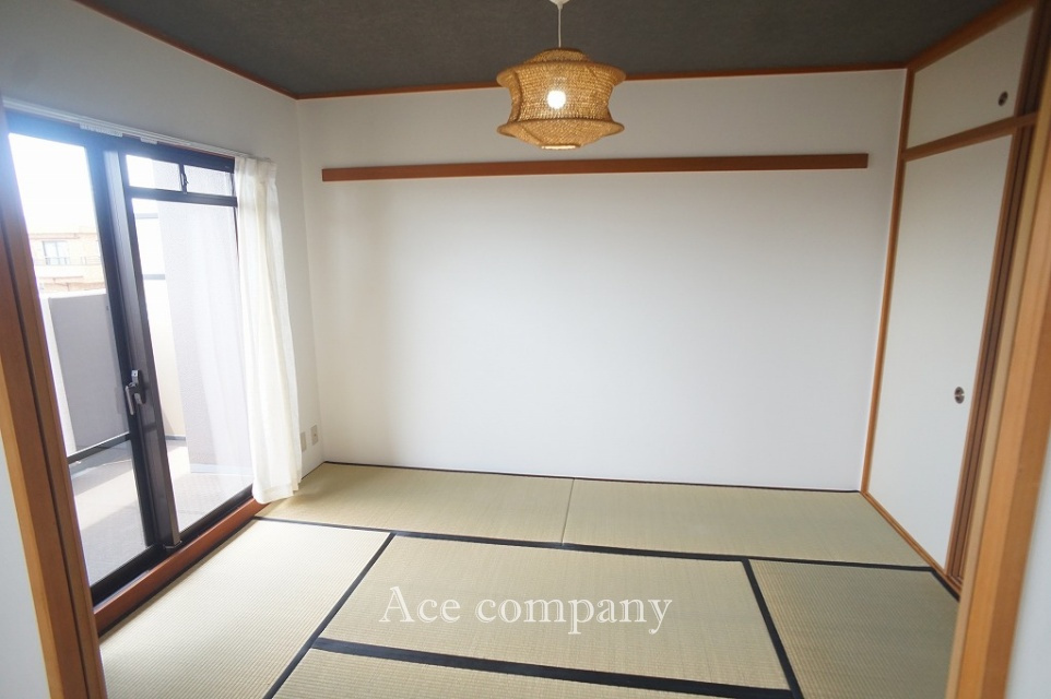 【和室6帖】バルコニーに面した和室です☆