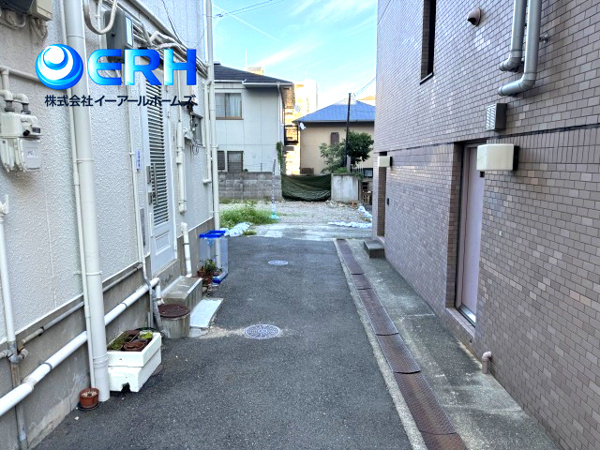 【日尾町1丁目土地の前面道路含む現地写真】