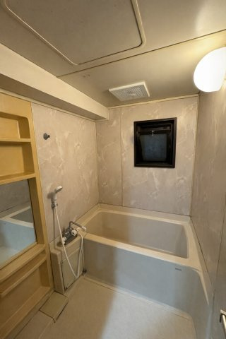 ゆったり過ごせるお風呂です