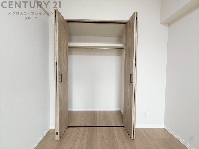 衣類やアクセサリー、小物類の収納が便利で整理整頓がしやすく、部屋の美観を保ちつつ、スペースを最大限に活用できます。衣服のしわやダメージを防ぎ、長持ちさせることができます。