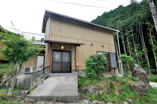 外観：328000535757