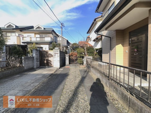 カースペースございます。