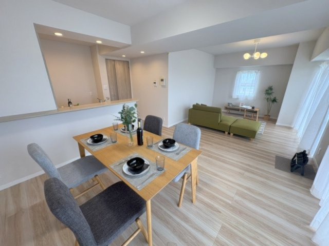 リビング/南東向きのバルコニーから差し込む自然光で、明るく穏やかな暮らし