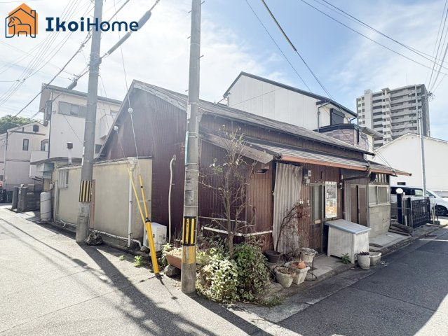 ●年中無休：当日予約可●前面道路との高低差がなく、入出庫もしやすいです。