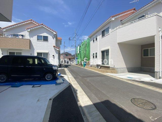 お車はゆとりの2台駐車が可能です♪