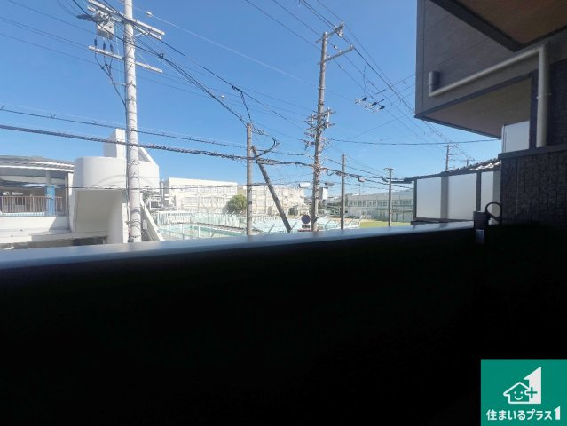 日当たりのよいバルコニー！お部屋が開放的に！