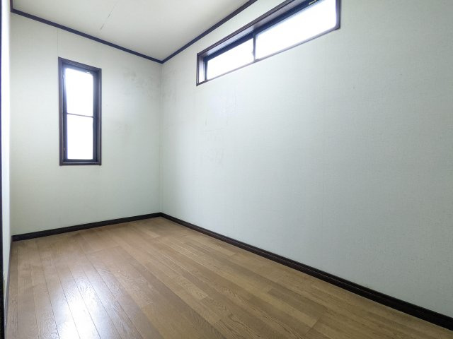 納戸があるので、大きなお荷物も収納ができます