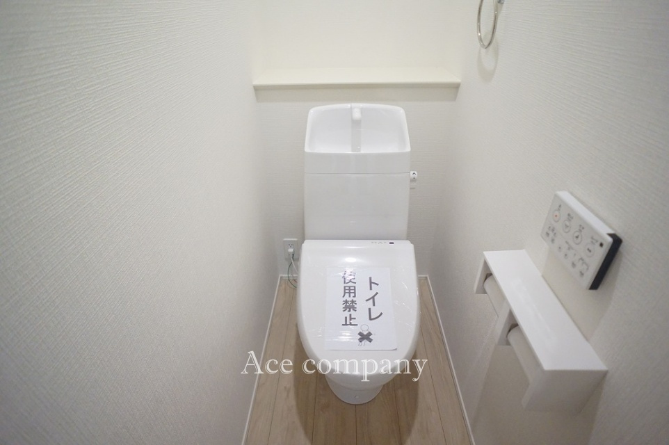 トイレは1階と2階の各階に完備です☆