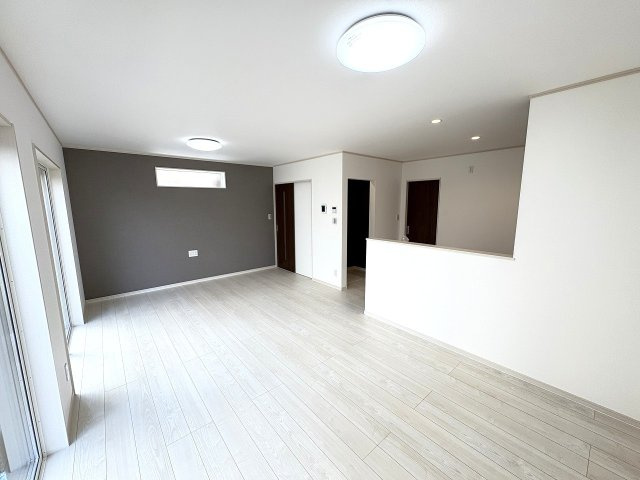 当社施工作品例　一級建築士による無料の間取り作成も承ります。　当社施工現場、ショールームもあり。お気軽にお問い合わせください。