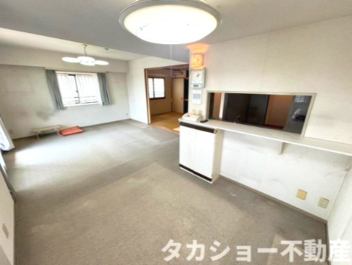 【ヴィルフォーレ稲毛6番館の居間】