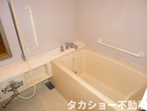 【ヴィルフォーレ稲毛6番館の浴室】