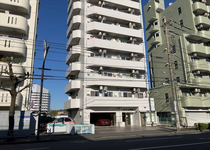 隣家の土地はどうなっているのか、生活利便施設が近くにあるのか、学校まで近いかなど、お客様のライフスタイルにあわせたイメージが重要です。また、近くにあると困る施設が近くにないかも確認するといいでしょう。