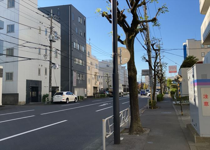 眺望を気にして物件を探す場合、前面に建物が建っていないか現地で確認しましょう！前面に建物があると景色はもちろん、日当たりや風通しにも影響が出てきます。住んだ時のことを想像しながら現地見学をしましょう。