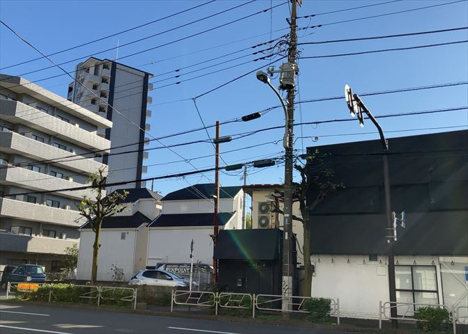 景色重視でお家選ぶをするとスーパーが遠い！学校が遠い！など生活をするうえで利便性で困ることもあります。まず一度現地を見学する際に、周辺の施設などがあるかを確認し、暮らし始めた後のことを想像しましょう。