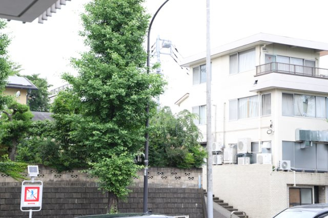 景色重視でお家選ぶをするとスーパーが遠い！学校が遠い！など生活をするうえで利便性で困ることもあります。まず一度現地を見学する際に、周辺の施設などがあるかを確認し、暮らし始めた後のことを想像しましょう。