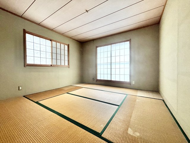 ■和室｜和室を書斎にしたり、冬にはコタツを敷いて家族みんなで年越しをするのもいいですね。家族みんなのお気に入りの空間になります♪