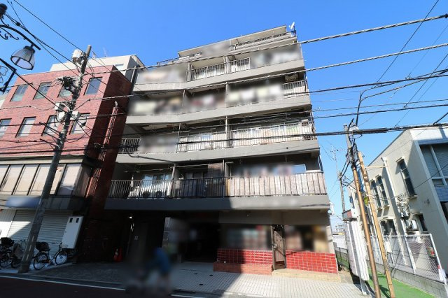 小中学校まで徒歩10分以内なのでお子様の登下校も安心。