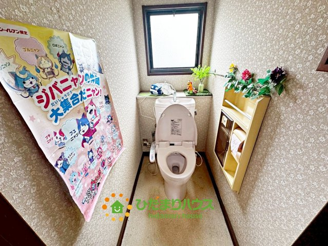 温水洗浄便座が付いております。