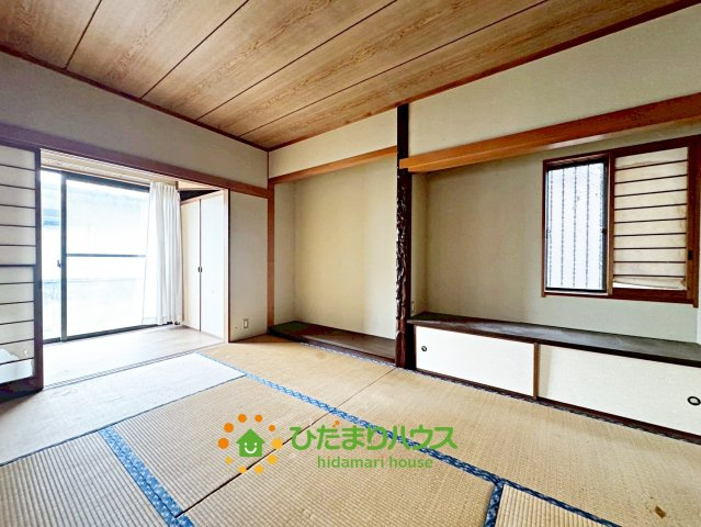 収納も大きなものが付いております。