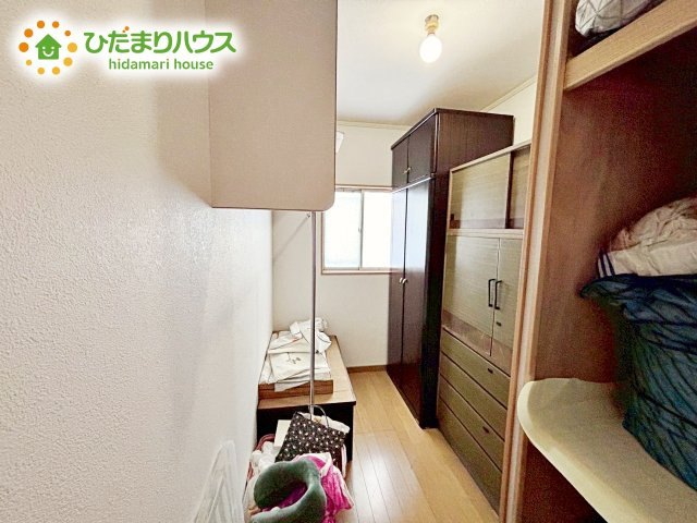 サイズの大きなアイテムも収納できる納戸付き