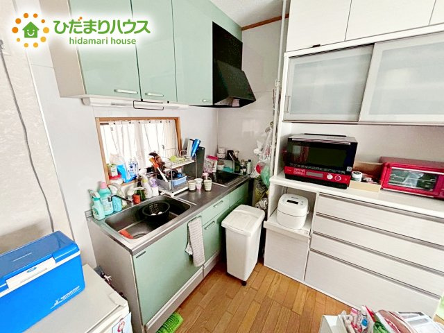 収納もたっぷり御座います。キッチン近くに水回りも集中しているので、家事の動きがらくちんです♪