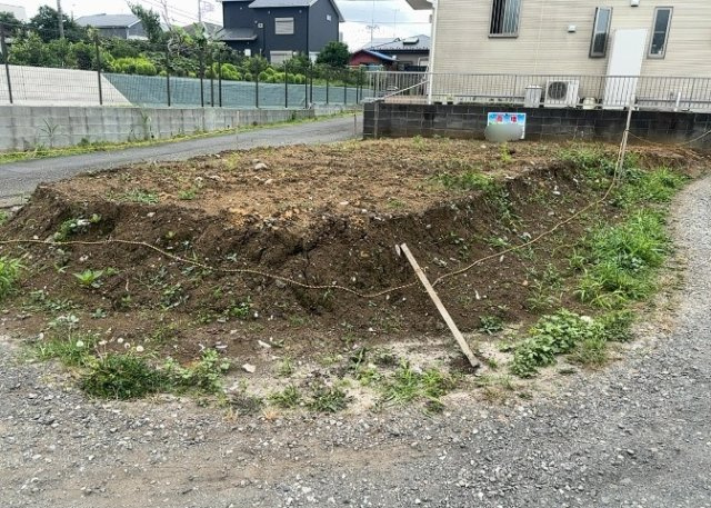家を建てる前提で土地を探している場合、地盤の丈夫さは譲れない条件の一つです。地盤が脆弱だと追加工事が必要となります。また、過去に地盤沈下や液状化現象を起こした土地は、できるだけ避けた方がいいでしょう。