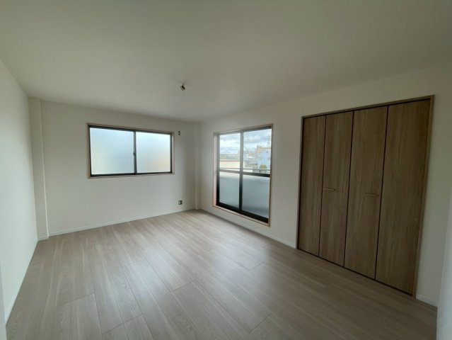【同社施工例】※類似同仕様です。開口部のデザインや位置等のデザインが異なります。