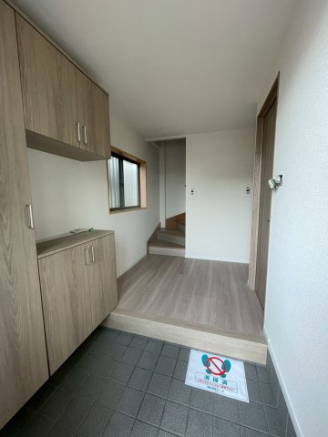【同社施工例】※類似同仕様です。開口部のデザインや位置等のデザインが異なります。