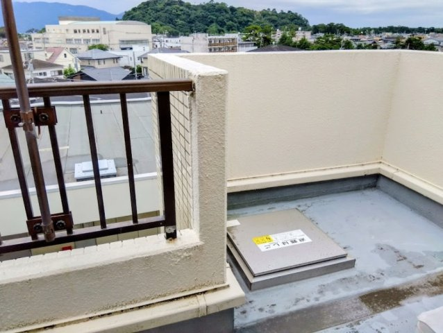 万が一の災害時にも安心な避難はしごを設置しています。安全面にもしっかり配慮された住まいです。