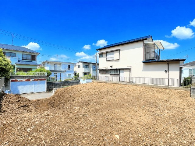 ◆その邸が魅せる、気品・上質・重厚感・極細やかさ、そのすべては訪れた者に安らぎと品性を与える特別な空間です。ここに住むからこそ意味がある。すべての（始まり）をここから迎えます。