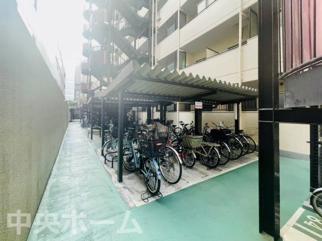 【自転車置き場】最新の空き状況や費用などの詳細は担当スタッフまでお問い合わせください。