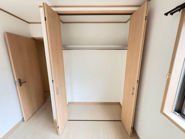洋室・収納付きで、お部屋がすっきり片付きます。