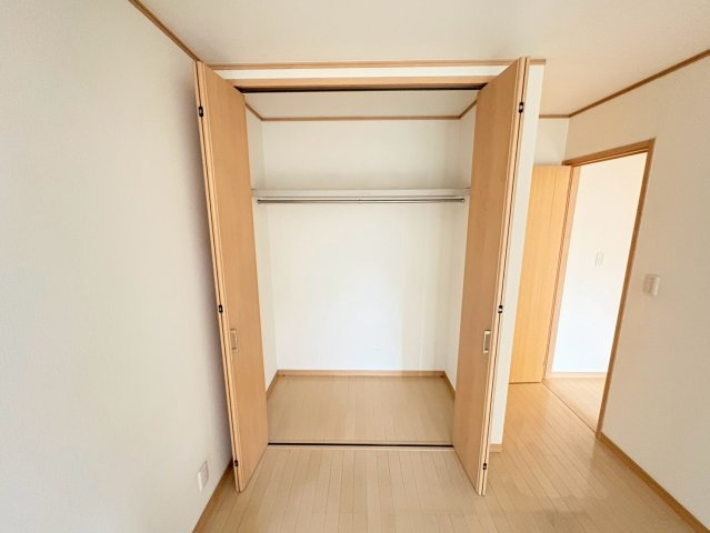 洋室・収納付きで、お部屋がすっきり片付きます。