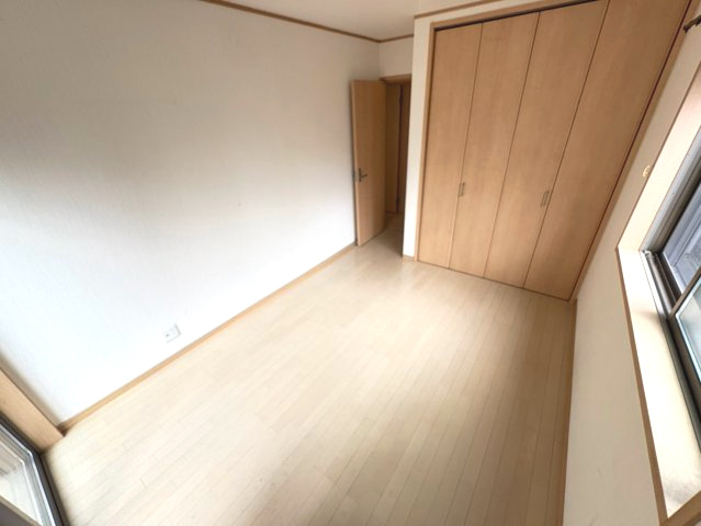 洋室・収納付きで、お部屋がすっきり片付きます。
