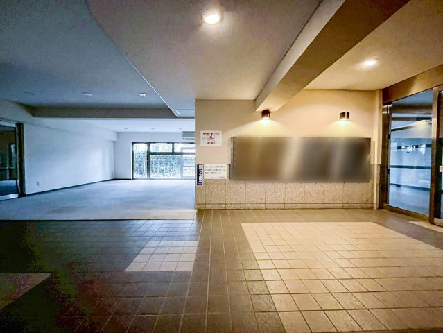 本物件ロビー