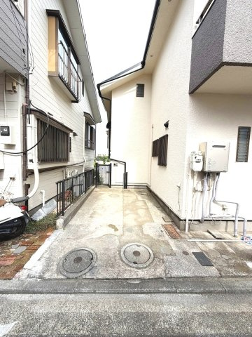 駐車場、台数は車種によります