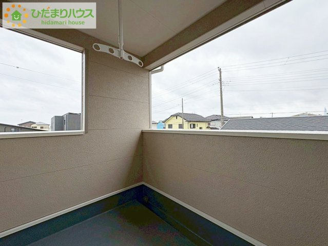 広々としたバルコニーは、大量の洗濯物を干しても余裕！お布団だって、家族全員分をいっきに干せますね(^O^)
