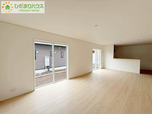 大型テレビに大型ソファー(^^)どんなインテリアにしますか？