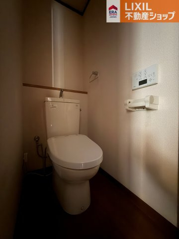 ゆったりとした空間のトイレです