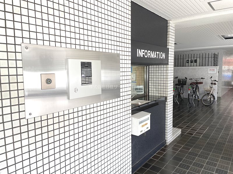 清潔なエントランスです