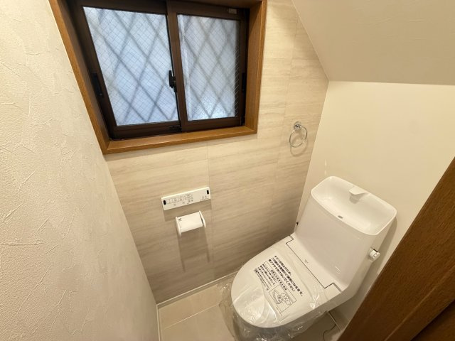 清潔感とうれしい機能性を兼ね備えた、使いやすいシャワートイレ。