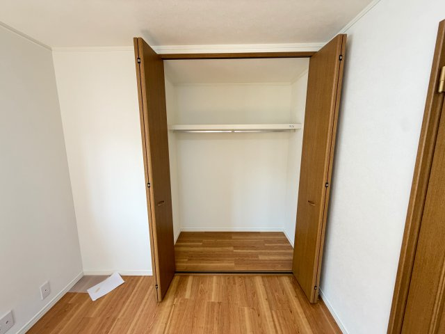 収納が豊富で、暮らしやすさに配慮した間取りです。