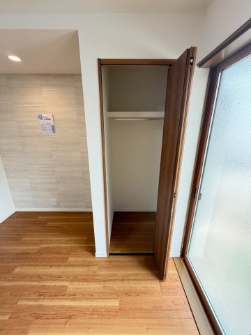 収納が豊富で、暮らしやすさに配慮した間取りです。