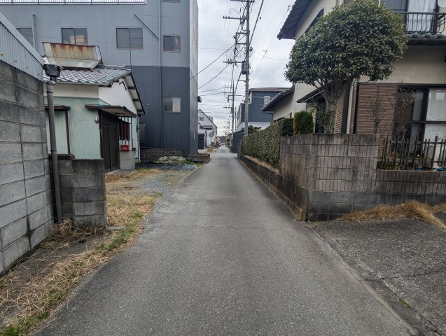 国道1号線まで車で10分です。多方面へのアクセス良好です。