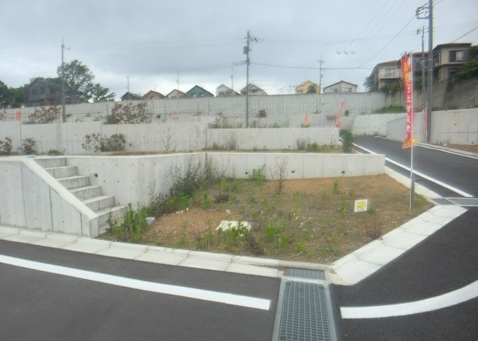 土地探しをしていると都市計画区域という言葉を目にすると思います。法律によって、都道府県知事や国土交通大臣が指定するエリアのことを指しており、都市計画区域は市街化区域と市街化調整区域に分けられています。