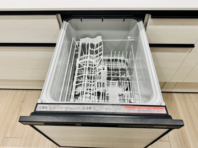 ～食洗機付き　食事後の食器洗いはお任せ、家族でゆっくりとくつろげます～